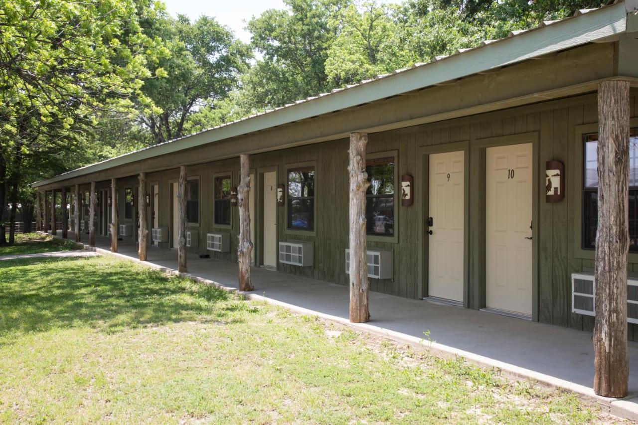 Nrs Event Center & Guest Ranch Otel Decatur Dış mekan fotoğraf