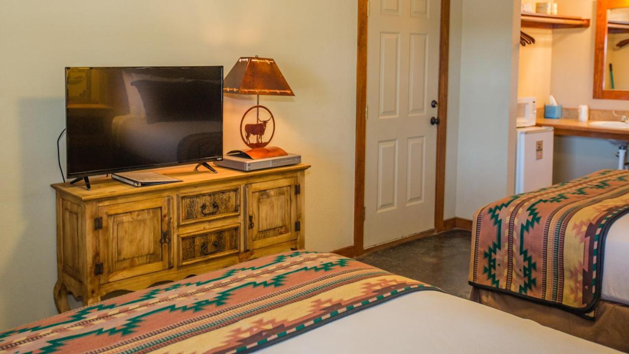 Nrs Event Center & Guest Ranch Otel Decatur Dış mekan fotoğraf