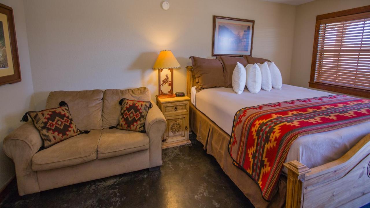 Nrs Event Center & Guest Ranch Otel Decatur Dış mekan fotoğraf